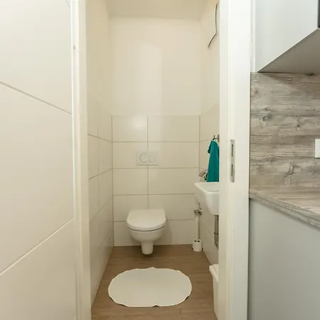 Easyapartments Leo Apartment *