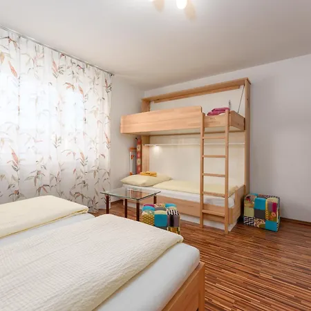 Easyapartments Leo Apartment