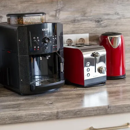 Easyapartments Leo Apartment *