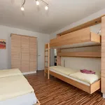 Easyapartments Leo * Linec