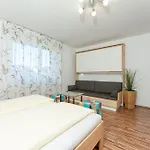 Apartmán Easyapartments Leo *