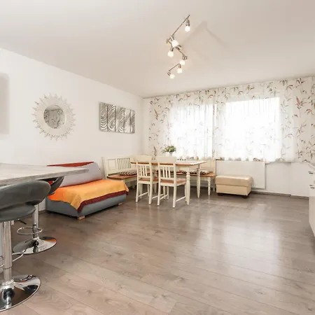Apartment Easyapartments Leo